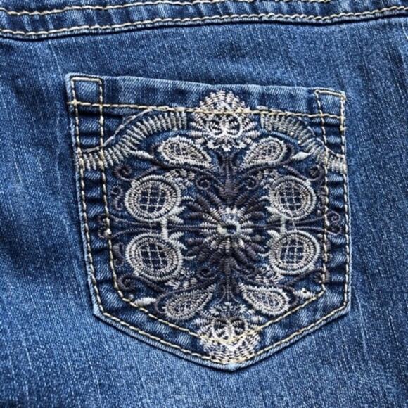 Nine West Cropped Straight Cut Blue Midrise Denim Jeans Size 8 - Picture 4 of 9